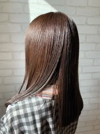 ロング カラー 秋葉 万柚子のヘアスタイル