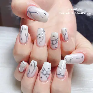 ミディアム ネイル 🐾enen style 🐾のネイルデザイン