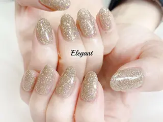 ネイル Elegant beautyトウのネイルデザイン