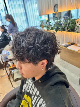 ショート パーマ メンズ 【扱いやすいパーマ】 眞鍋拓己のヘアスタイル