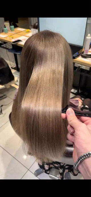 セミロング カラー 🇰🇷ブリーチ縮毛 髪質改善七星🇰🇷のヘアスタイル