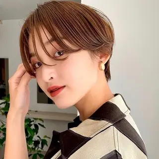 ショート カラー パーマ ヘアアレンジ コテ巻き風パーマ 縮毛矯正が得意のヘアスタイル