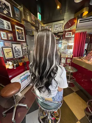 ロング ハイライトエクステ 横浜CHIRIのヘアスタイル