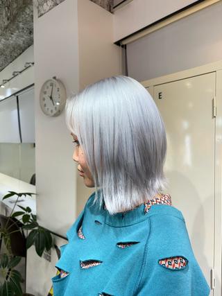 ショート カラー 🧤高明度ハイトーン 🧤莉音のヘアスタイル