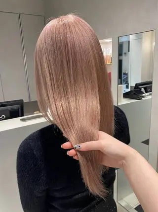 ロング 上品ハイトーン×艶 カラー🤍／ふうかのヘアスタイル