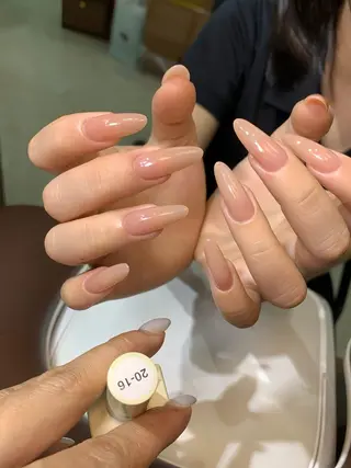 ネイル AUREA Nail 心斎橋店のネイルデザイン