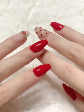 ネイル CIELIA 大人ガーリーのネイルデザイン