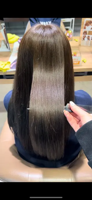 カラー UNPEU 透明感カラーのヘアスタイル