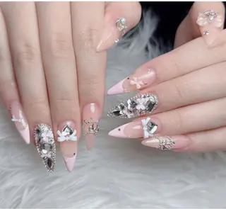 ネイル Lenie Nail Salonのネイルデザイン