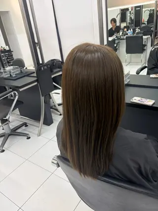 カラー 岸本 謙生のヘアスタイル