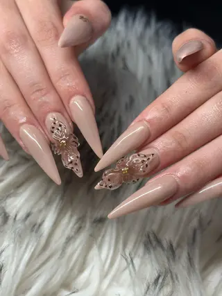 ネイル nes.nail★ AYANOのネイルデザイン