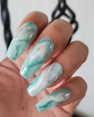 ネイル Hina ネイルサロンのネイルデザイン