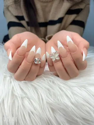 ネイル T. Leeのネイルデザイン