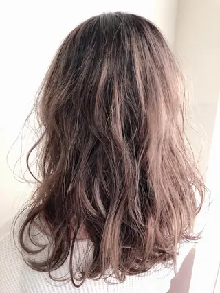 ロング カラー 《インナーカラー》 YAMADAのヘアスタイル