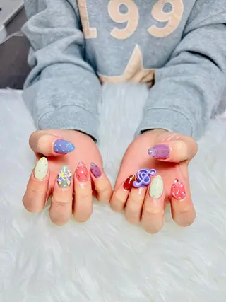 ネイル AURA NAIL🎀💅のネイルデザイン