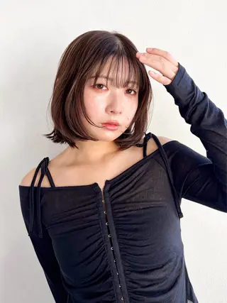 ミディアム 🫧透明感イルミナ カラー🫧三浦菜々子のヘアスタイル