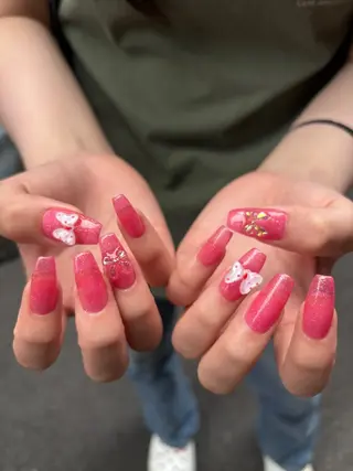 ロング One ♡ YUKINEのネイルデザイン