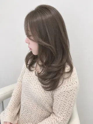 セミロング ブリーチ透明感カラー /レイヤー👗しずかのヘアスタイル