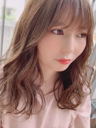 ロング 澤村 志織のヘアスタイル