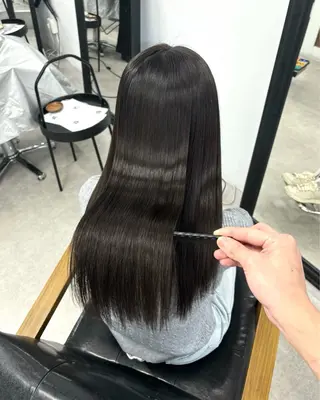 ロング クリヤマ ヒシギのヘアスタイル