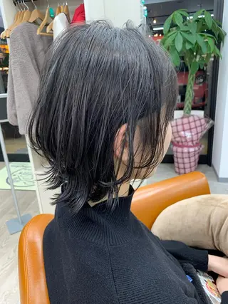 ミディアム カラー 須佐 勝也のヘアスタイル
