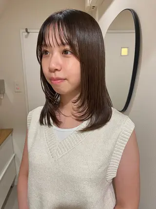 ミディアム カラー nishi fuyumiのヘアスタイル