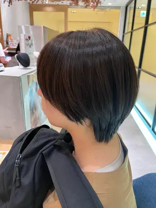 ショート AVANCE. 古川楓のヘアスタイル