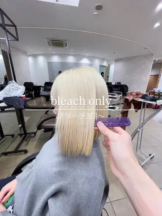 ミディアム ハイトーンカラー / 美髪矯正/出口優斗のヘアスタイル
