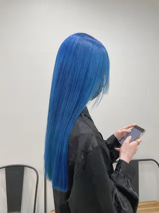 カラー 尾形 日和のヘアスタイル