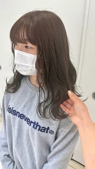 ロング カラー 森田遥奈/透明感カラ ー/ケアブリーチのヘアスタイル
