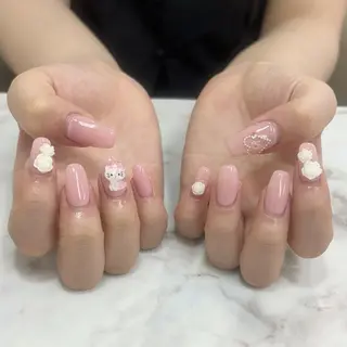 salon UNE LMA見習いスタッフのネイルデザイン