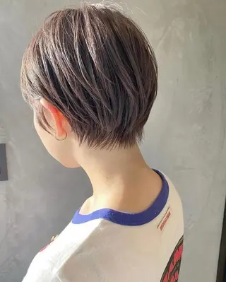 ショート e rikaのヘアスタイル
