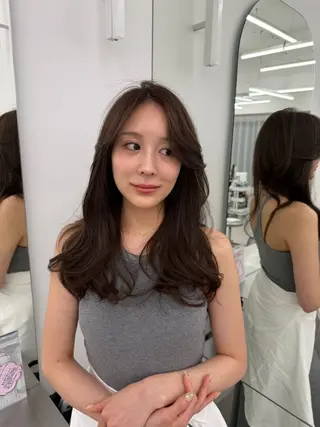 ロング カラー 顔まわりの神様✨ 透明感カラー藤嶋秀幸のヘアスタイル