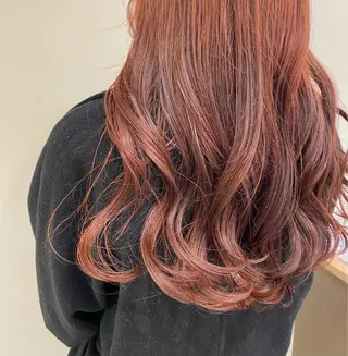 ロング カラー ヘアアレンジ 銀座メンズ専門🖤 叶奈々のヘアスタイル