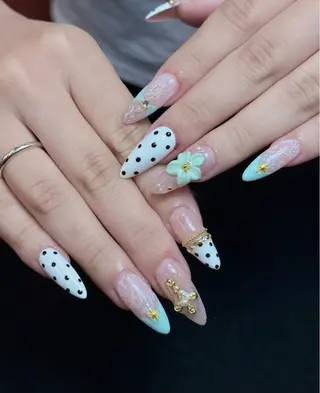 ネイル Iconic Nailのネイルデザイン