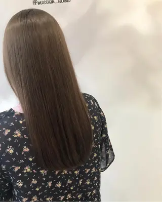 ロング カラー ヘアアレンジ アイブロウ 福壽 優奈のヘアスタイル