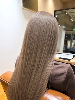 ロング カラー 🎨艶感ニュアンス カラー🐬櫻井海星のヘアスタイル