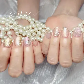 ネイル 🦋 Queenieのネイルデザイン