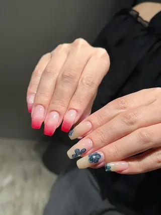 ネイル Yuui 💛のネイルデザイン