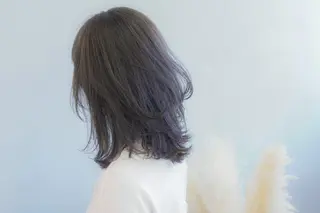 ミディアム 安藤悠里/ハイトーン /デザインカラーのヘアスタイル
