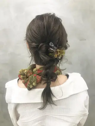 ヘアアレンジ 💓パーマ，💗 レイヤーカットのヘアスタイル