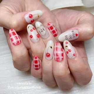 ミディアム ネイル 🐾enen style 🐾のネイルデザイン