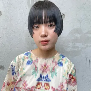 ショート カラー ホリケ アオイのヘアスタイル