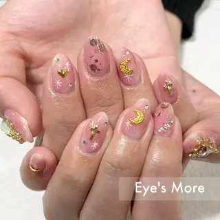ネイル Eye's More Ochiaiのネイルデザイン
