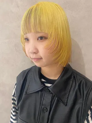 セミロング カラー ヘアアレンジ 🎨ハイトーン/ 切りっぱなし みつきのヘアスタイル