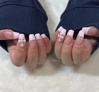 セミロング yuka ⭐︎のネイルデザイン