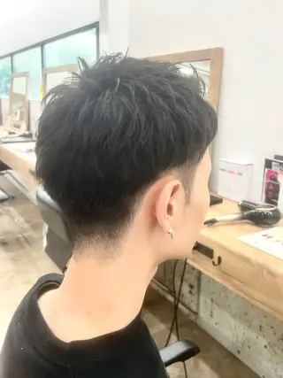 ショート メンズ 山田 誠也のヘアスタイル