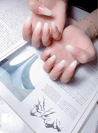 ネイル 横浜市中区曙町 ネイルE·U·Bのネイルデザイン