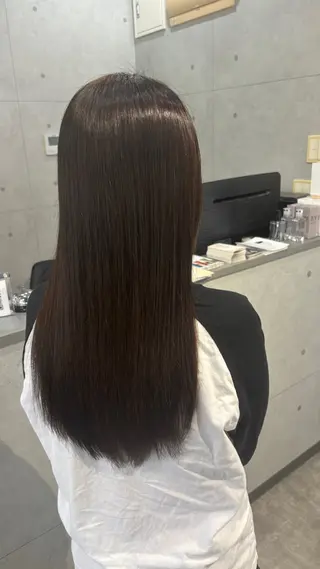 セミロング REVE 美容室のヘアスタイル