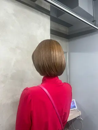ミディアム カラー ✩.*Aise⟡.· 艶カラー🐈‍⬛🩶のヘアスタイル